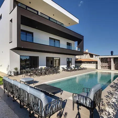 Aquarius Villa